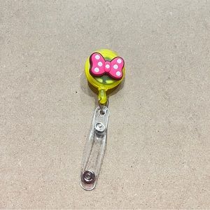 Disney Retractable Badge Holder / Minnie Mouse Bow